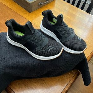 Saucony Stretch and Go Women’s Size 9